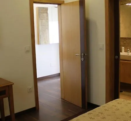 Quinta Anna Horvath *