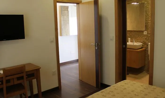 Quinta Anna Horvath *